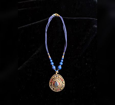 gilgit-baltistan-blue-bead-necklace-pendant