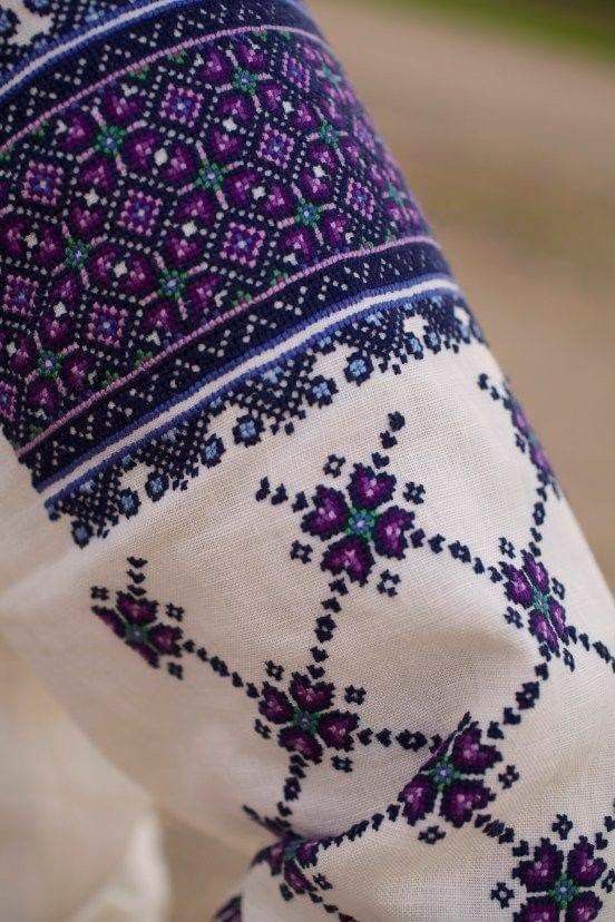hurmacho-sindhi-embroidery-1