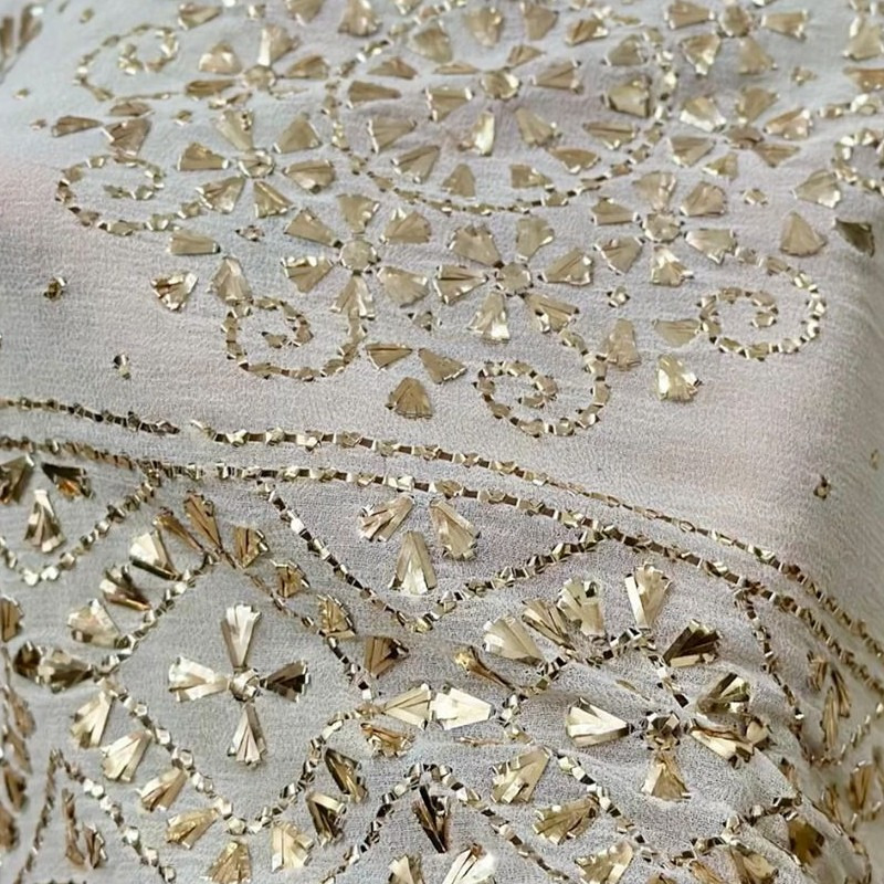 mukaish-kamdani-metalwork-on-white-3