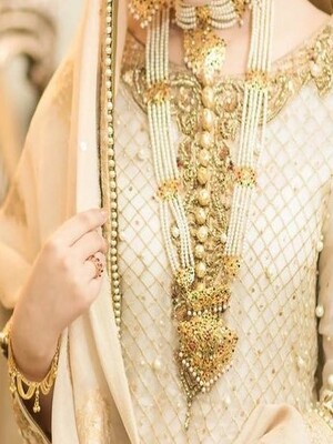 rani-haar-1-300x400 rani-haar-1-300x400