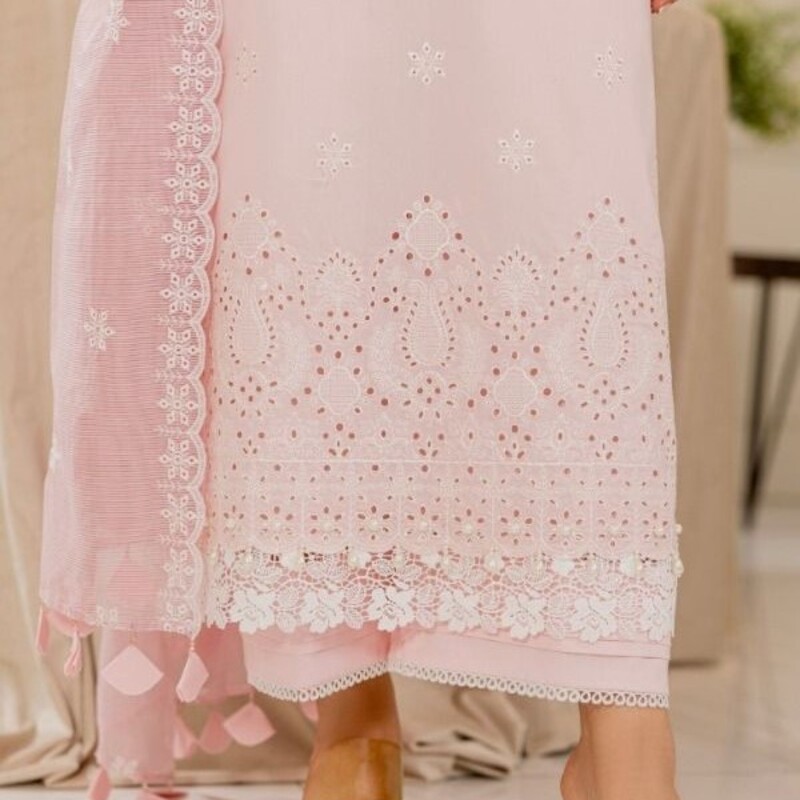 schiffli-fabric-12_cropped