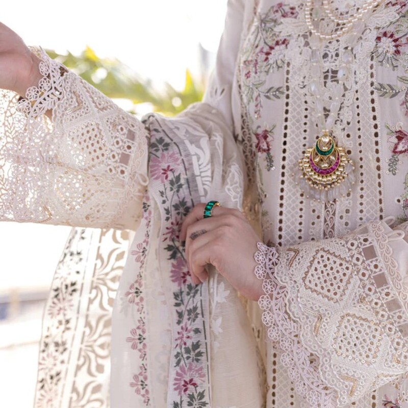 schiffli-fabric-1_cropped