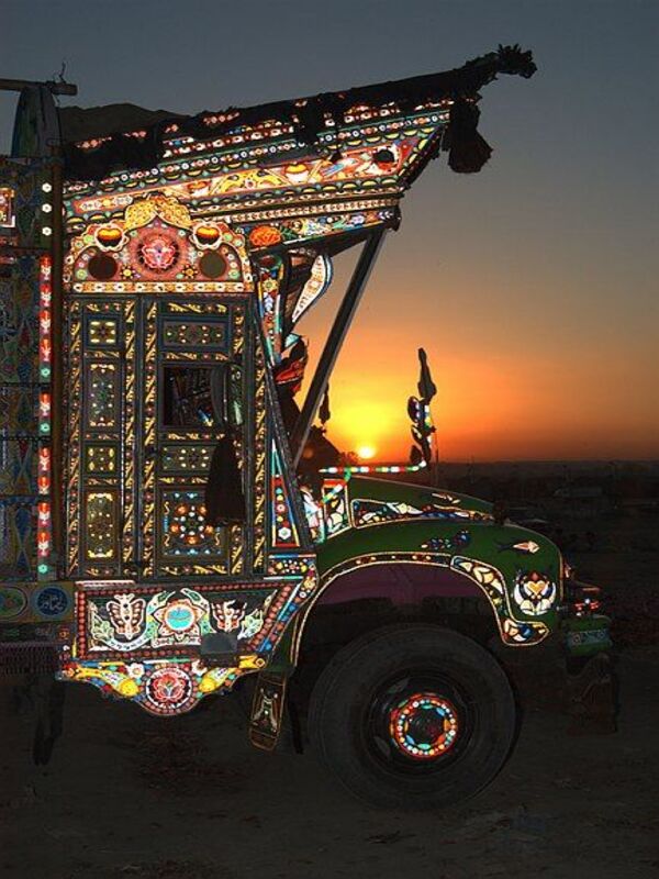 truck-art-decorated-2