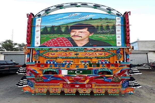 truck-art-folk-singer